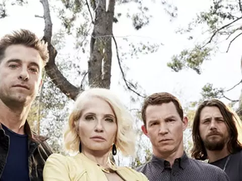 Animal Kingdom | Com "Família Soprano surfista", série promete sexo, violência e imprevisibilidade