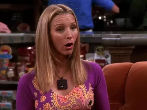 Lisa Kudrow dice que los guionistas de Friends tenían fantasías sexuales con las actrices