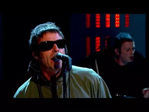 Beady Eye toca ao vivo as novas "Second Bite of The Apple" e "Flick of The Finger"
