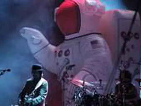 SWU 2011 | Primus, o lado negro do funk é branco