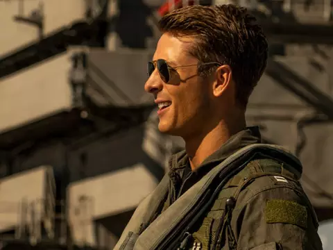 007 | Glen Powell nega papel de James Bond: "Sou texano"