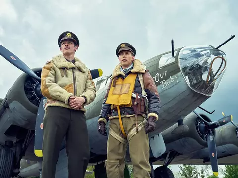 Austin Butler e Callum Turner em Mestres do Ar (Apple TV+/Reprodução)