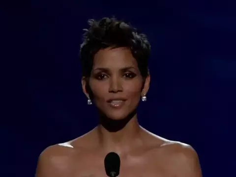 Halle Berry diz que Oscar não ajudou carreira: "Ainda era negra no dia seguinte"