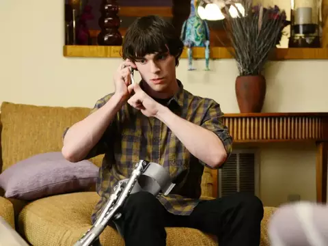 RJ Mitte | Bob Odenkirk e Dean Norris lamentam morte do ator