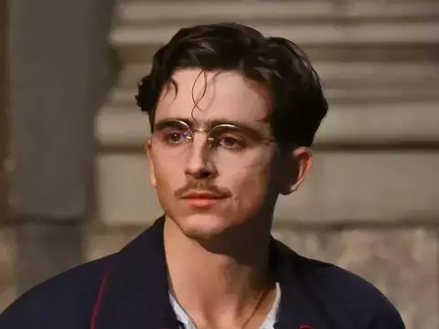 Marty Supreme | Balão sobrevoa Los Angeles para divulgar o filme