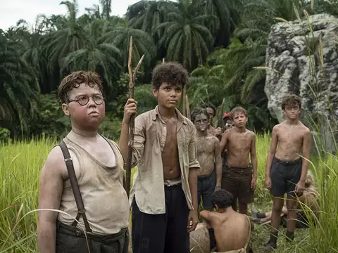 Entrevista com roteirista de O Senhor das Moscas | Jack Thorne fala sobre mudanças do livro para série