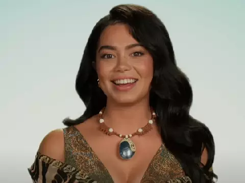 Moana 2 | Auli’i Cravalho revela brinquedos inéditos do filme em vídeo