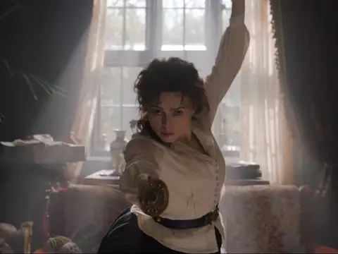 Helena Bonham Carter em Enola Holmes