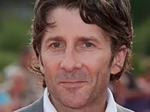 Revolution | Atores de Taken e Sons of Anarchy entram para o elenco