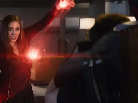 Vingadores: Guerra Infinita | Vídeo do set de gravações mostra Feiticeira Escarlate lutando