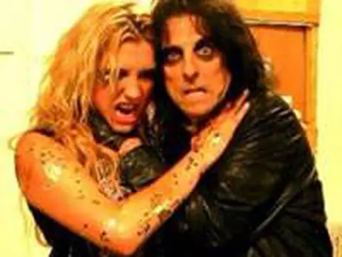 Alice Cooper | Ouça uma prévia da música com Ke$ha