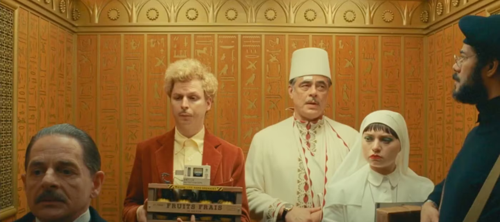O Esquema Fenício: Nova prévia revela intrigas e tentativas de assassinato no filme de Wes Anderson