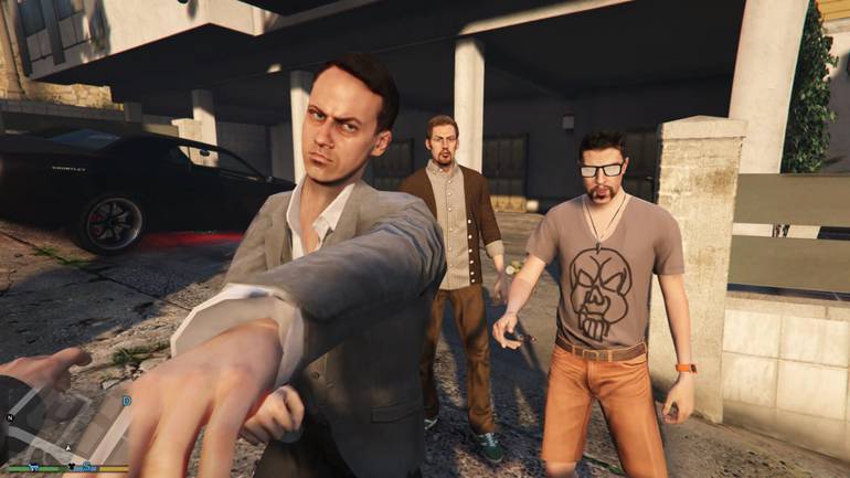 Grupo hostil em GTA 5.