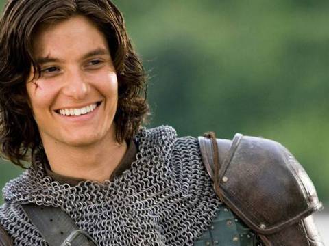 Ben Barnes apoia Emma Mackey como Feiticeira e se diz ansioso por novo Nárnia