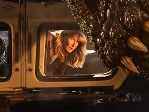 DeWanda Wise e Laura Dern em cena de Jurassic World: Domínio (Reprodução)