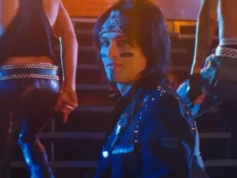 The Dirt/Netflix/Reprodução