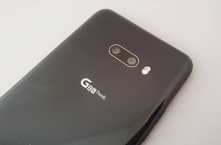 LG G8X ThinQ traseira sem capa; veja review e análise completa no The Enemy
