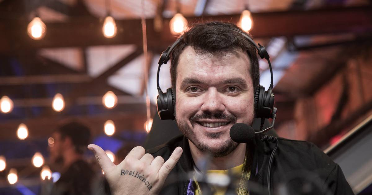 Gaules torna-se o 1º canal brasileiro a ter 50 mil inscritos na Twitch