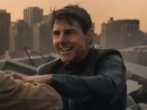 Vídeo de IA que muestra pelea entre Tom Cruise y Brad Pitt es denunciado por asociación.