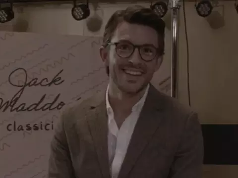 Jonathan Bailey e Hayley Atwell se juntam ao elenco de Heartstopper