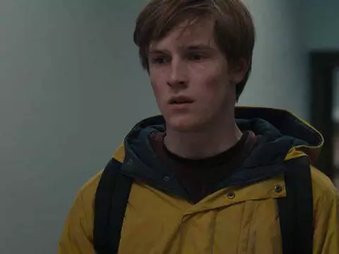 Louis Hofmann na série Dark (Netflix//Divulgação)