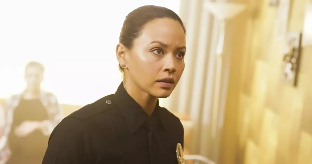 Séries e TV Atriz admite ter sentimento de posse com Lucy em The Rookie: 