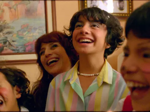 Seis Meses no Prédio Rosa e Azul