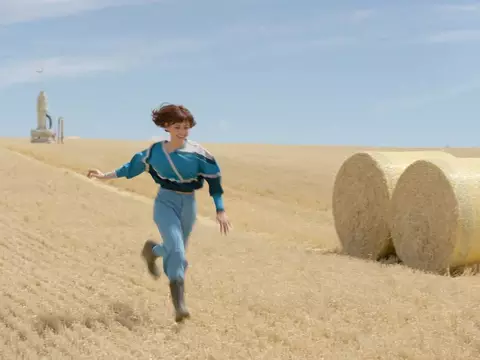 Klara e o Sol | Novo filme de Taika Waititi ganha primeiras fotos