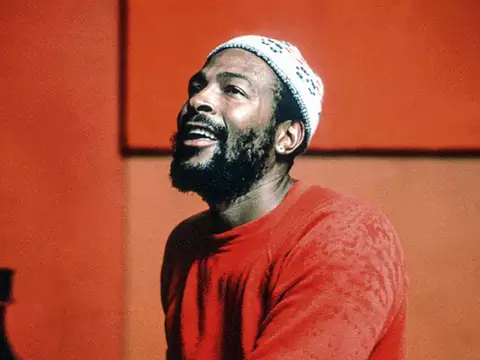 Ator do MCU recusou papel para não beijar outro homem: "arrancaria meus lábios"