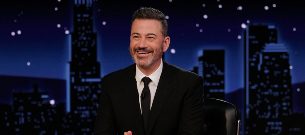 Jimmy Kimmel e Rihanna Lideram Elenco Estelar no Novo Filme dos Smurfs