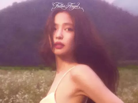 Jennie on the cover of Fallen Angel (Reproduction)