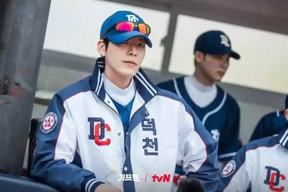 Gift Kim Woo Bin Mergulha No Mundo Do Beisebol Trailer K Drama