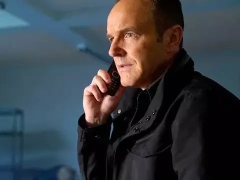 Zodiac | Clark Gregg publica logo da série da Marvel e gera especulações sobre volta de Coulson