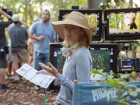 As Panteras | Elizabeth Banks explica como assumiu a direção do reboot