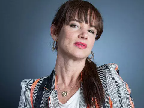 Juliette Lewis | Atriz e cantora divulga a empolgante "Hello Hero" - ouça