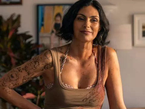 Morena Baccarin “consertou” personagem “latina genérica” em Dupla Perigosa