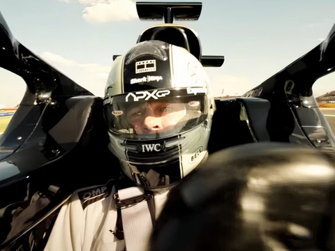 Brad Pitt Acelera em 'F1 - O Filme': Capacete de Pipoca e Candidatura ao Oscar