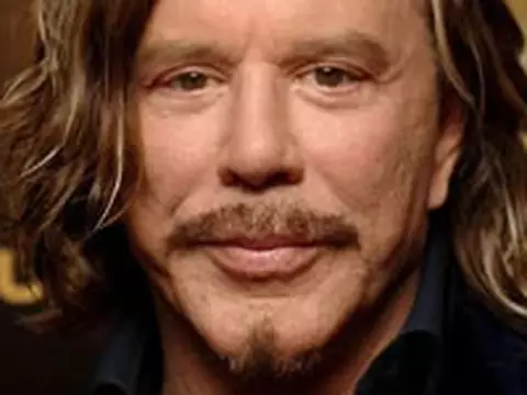 Mickey Rourke troca Mercenários 2 por Seven Psychopaths 