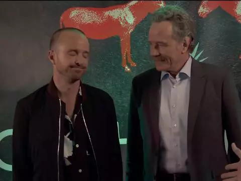 Cena de Bryan Cranston e Aaron Paul em It's Always Sunny in Philadelphia (Reprodução)