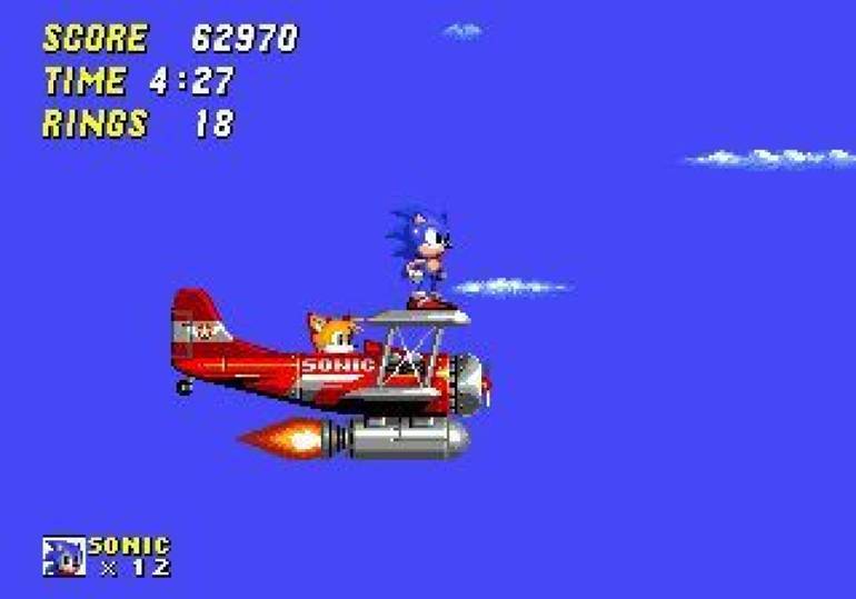 Tails e Sonic no Tornado.