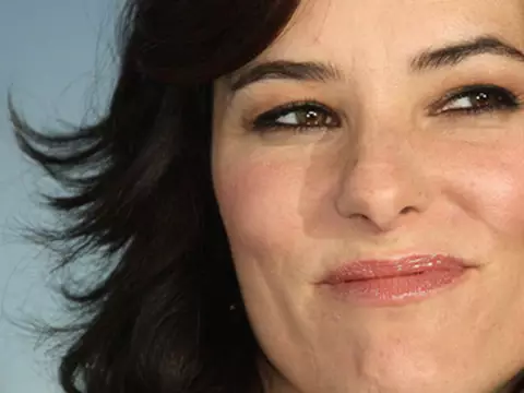 Perdidos no Espaço encontra atriz para viver a doutora Smith no remake da Netflix