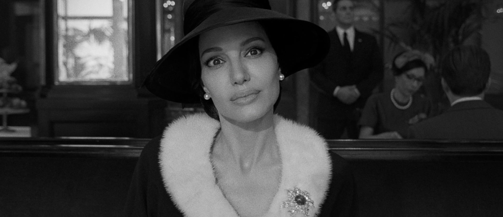 Angelina Jolie Brilha como Maria Callas em Filme que Mistura Realidade e Fantasia