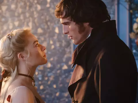 O Morro dos Ventos Uivantes faz lindo e artificial roleplay de paixão e desejo