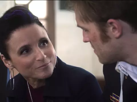 Julia Louis-Dreyfus em Falcão e o Soldado Invernal