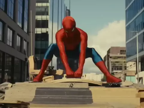 Homem-Aranha 4 | Vídeo do set mostra herói sendo derrubado por explosão