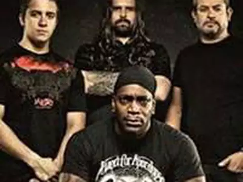 Sepultura completa gravação de novo álbum