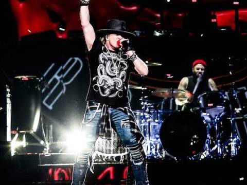 O Guns N' Roses no palco (Reprodução/Instagram)