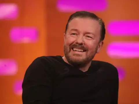 Ricky Gervais em participação no Graham Norton Show (Reprodução)