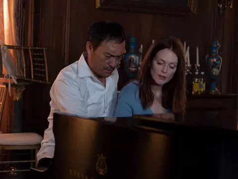 Julianne Moore em Ken Watanabe em Bel Canto/Priority Pictures/Divulgação