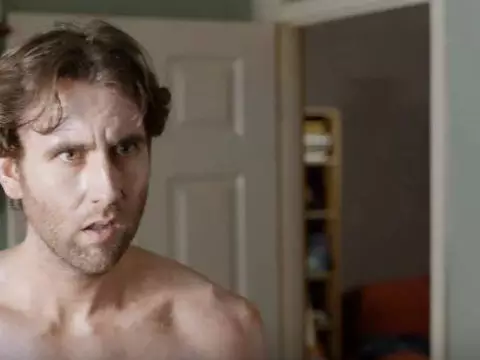 Girlfriends, drama estrelado por Matthew Lewis, ganha trailer; confira